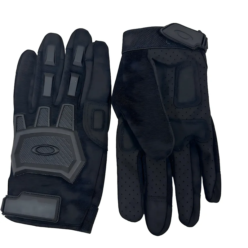 Schwarze Outdoor-Trainingshandschuhe