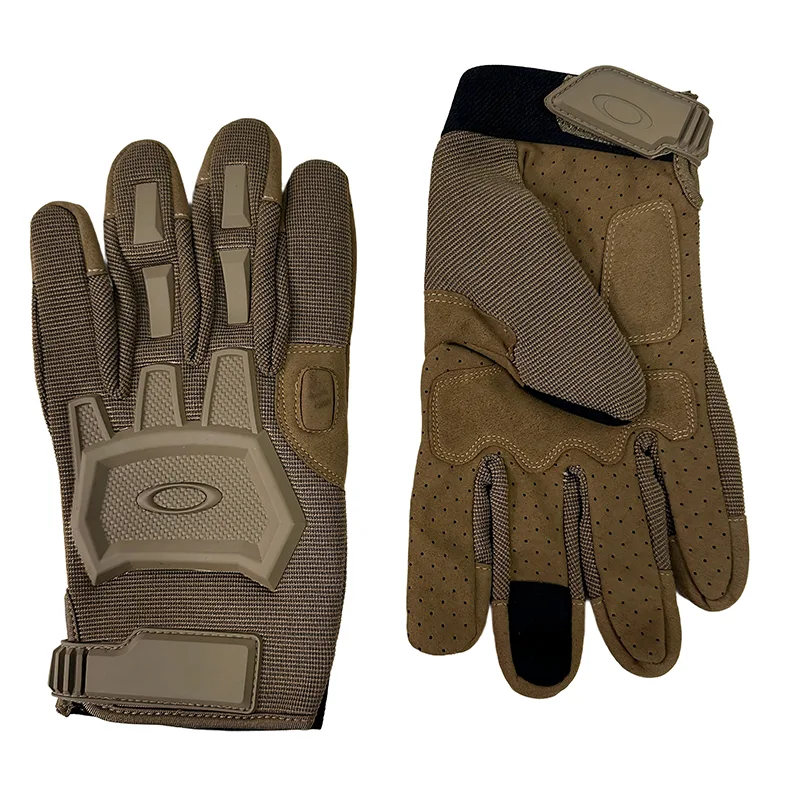 Hellbraune taktische Handschuhe